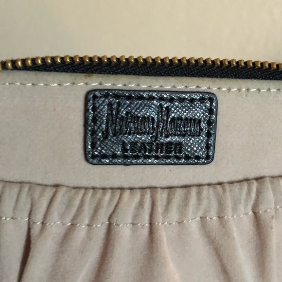 Neiman Marcus black leather pill box.With dividers - Picture 2 of 5